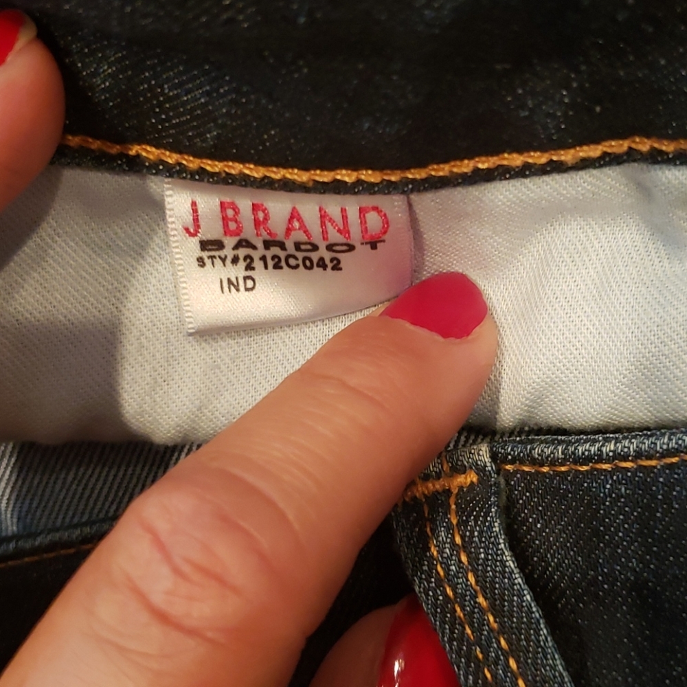 J brand dark wash pencil Jeans. - Picture 4 of 6